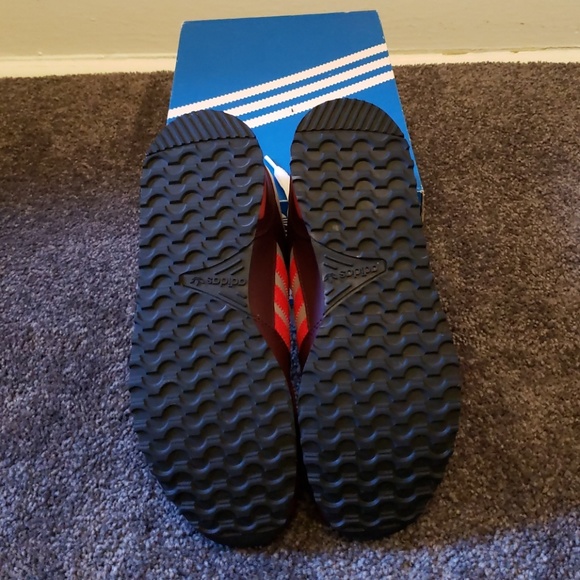 Sneakers - Picture 6 of 6